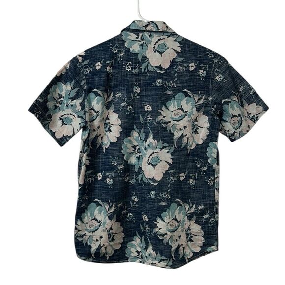 Boys  bundle/Button Down Shirt(Size 10/12) - Picture 3 of 9